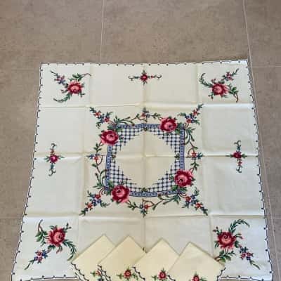 Vintage Hand-Embroidered Cross Stitch Tea Cloth &  4 Napkins