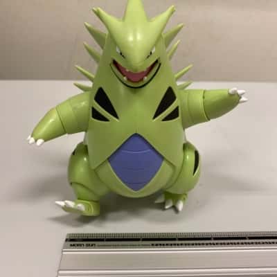 Pokémon Action Figures Lucario And Tyranitar From Jazwares