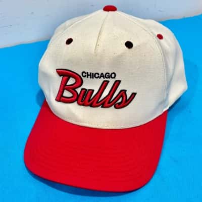 Chicago Bulls Snap Back Cap by Mitchell & Ness