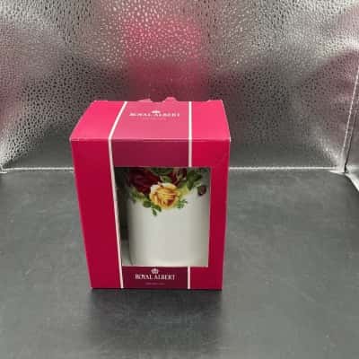 Royal Albert Old Country Roses made in Indonesia 