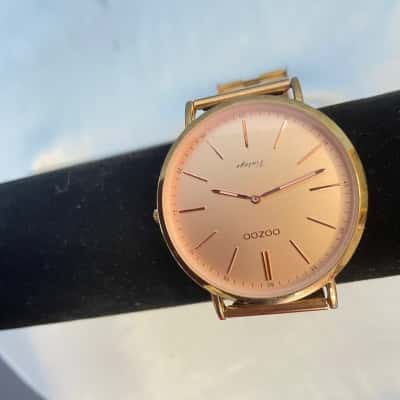  Womens OOZOO gold look