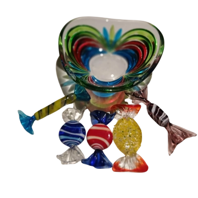 Munro Style Glass Bowl With 5 Sweets