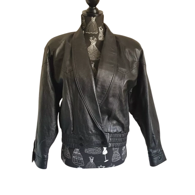 Regal Womens  Size L Cropped Jacket Black  