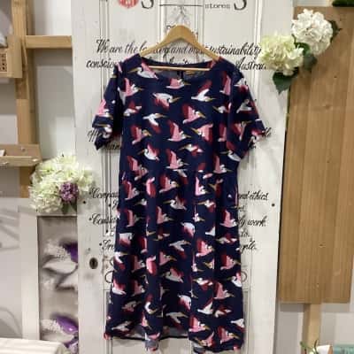 Karma East Brand! NAVY BLUE SEAGULL PATTERN BABYDOLL SHORT SLEEVE DRESS!Womens  Size XXL Midi Dress / Short Sleeve Dress  Animal print / Navy Blue / Pattern 