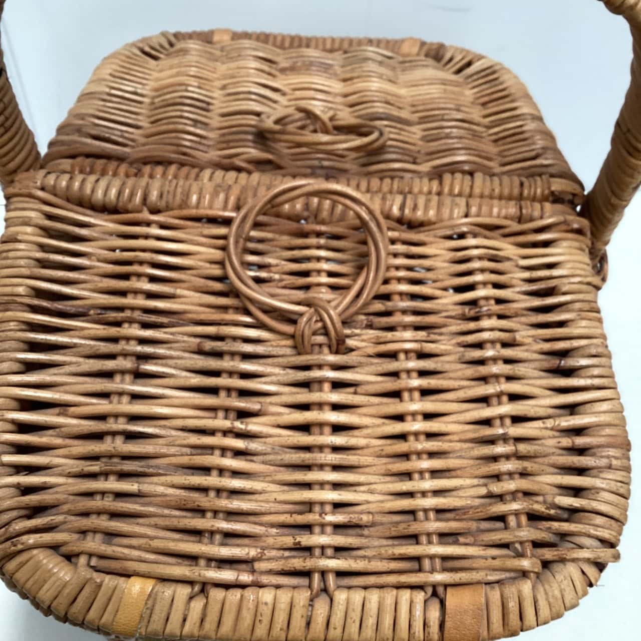 Cane picnic basket(s)