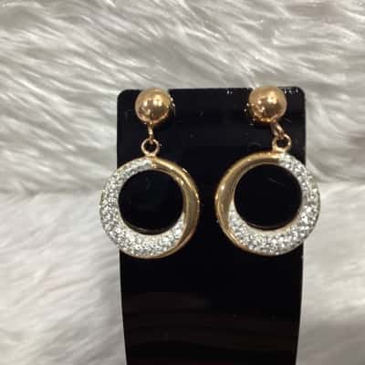  Women's Gold Tone Earrings 