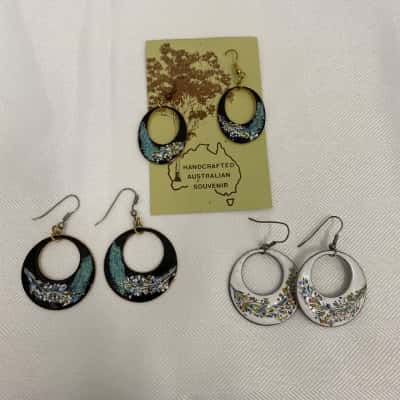 Handcrafted Australian Souvenir Women's Earrings Black  / White 3Pairs