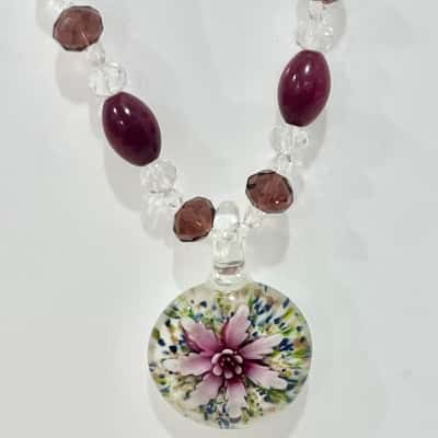 Glass Beaded Flower Pendant Necklace 