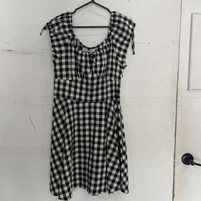 Black Friday Womens  Size 12 Casual Dress / Midi Dress Black  / Checked / White 