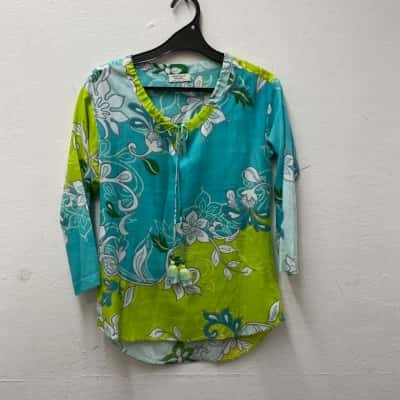 Orientique Womens  Size 8 Long Sleeve Top Floral Top