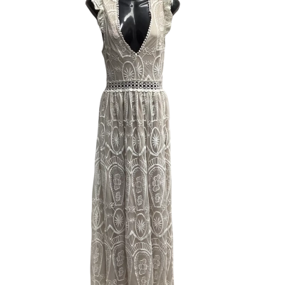 Shareen Collections Womens  Size 8 Formal Dress / Maxi Dress Beige / White 