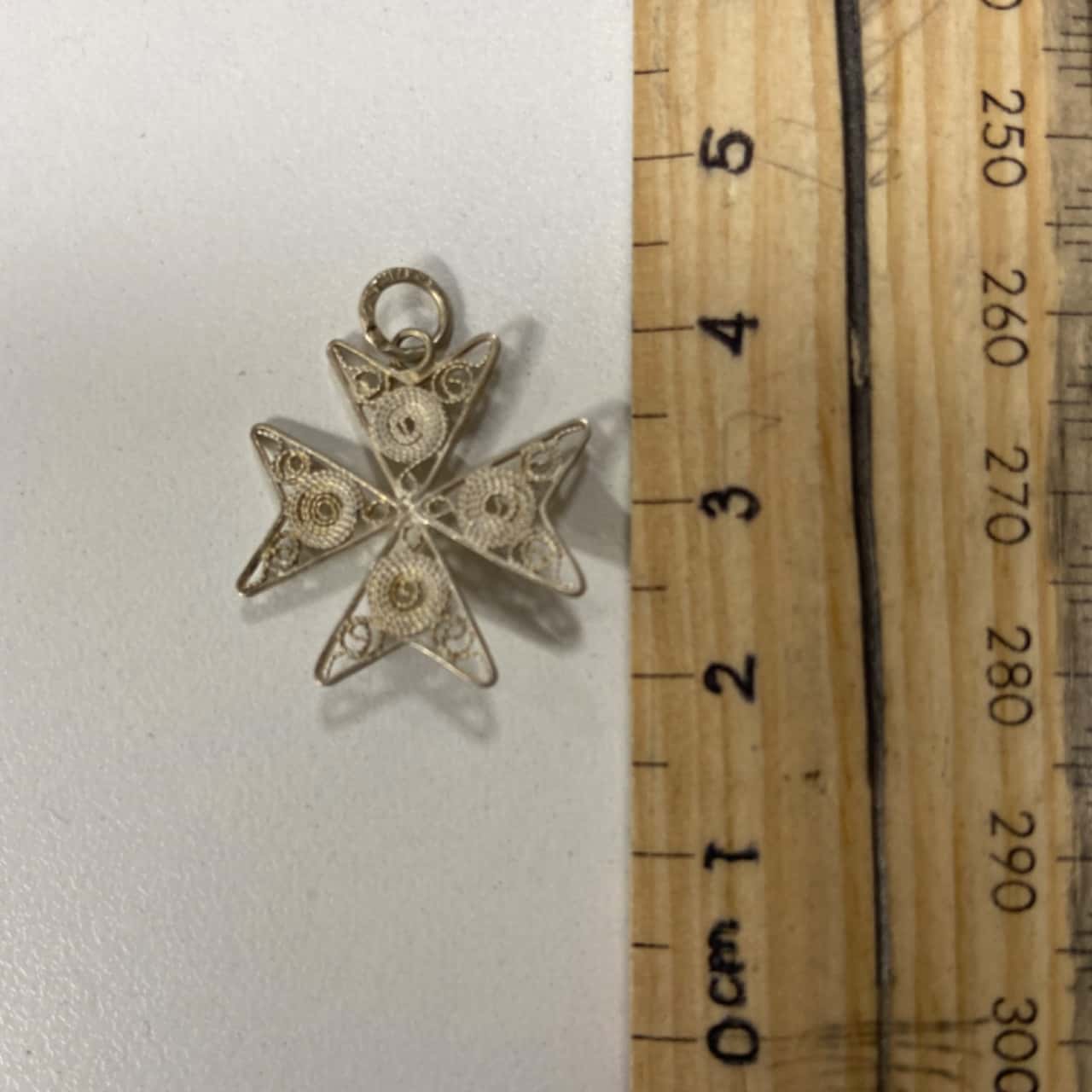 Unisex silver Maltese cross pendant