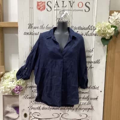 Witchery Brand!  Womens  Size 8 Button Up Top / Long Sleeve Shirt Navy Blue 