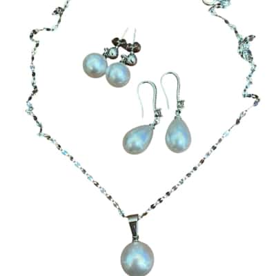 Faux Pearl necklace and earrings 