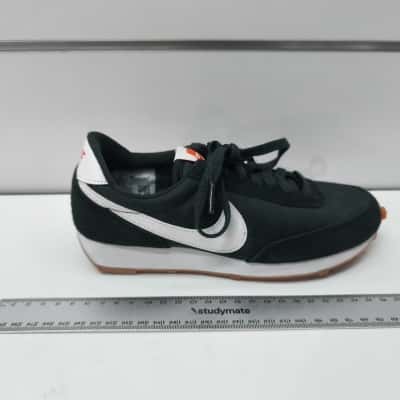 Nike Womens Black Sneaker Size US 5 Pre Owned 