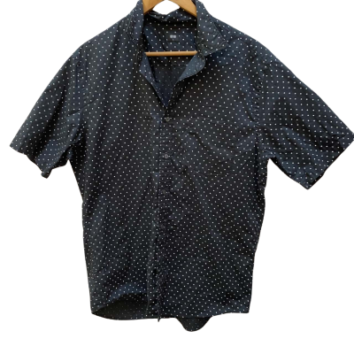Uniqlo Mens  Size L Short Sleeve Shirt Black  / Polka Dot / White 