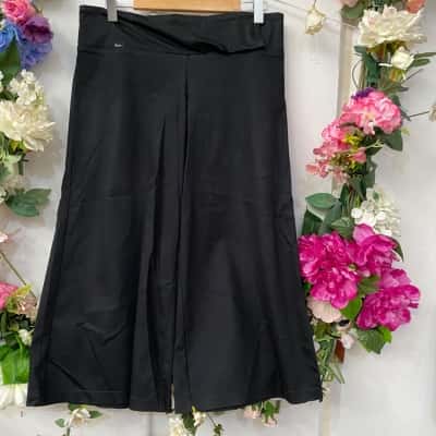Morrison Womens  Size 12 Cropped/Wide Leg Pants Black  
