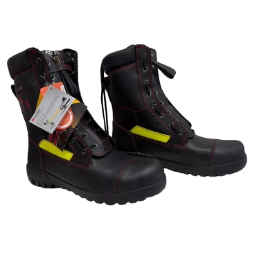  Mens  Size 11 Boots Black  / Green 