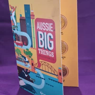 Auussie BIG Things Collectables With Folder