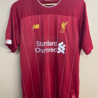 Liverpool Football Club 2019/2020 Home Jersey Mens  Size M Short Sleeve Shirt Red 