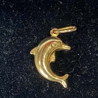  18K GOLD Dolphin Pendant 