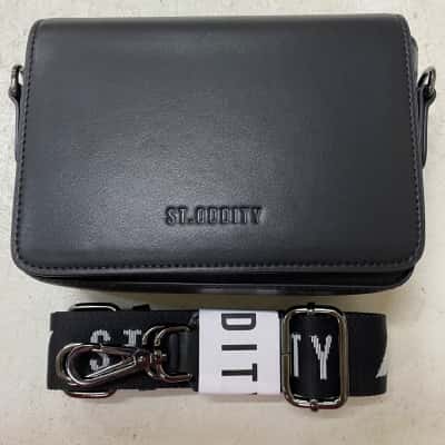 ST. ODDITY Womens Black  Handbag 