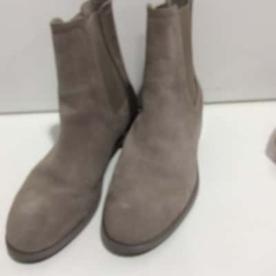 Saint Morta Mens  Size 9 Boots Grey 