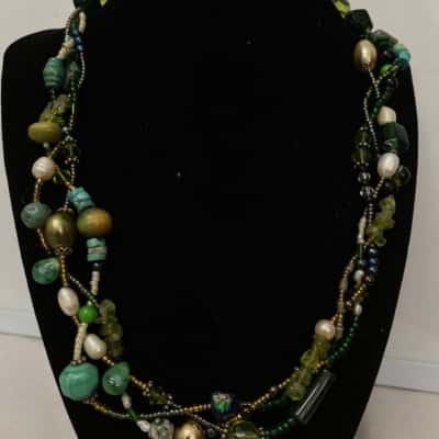  Womens Necklace Green / Pearl-like