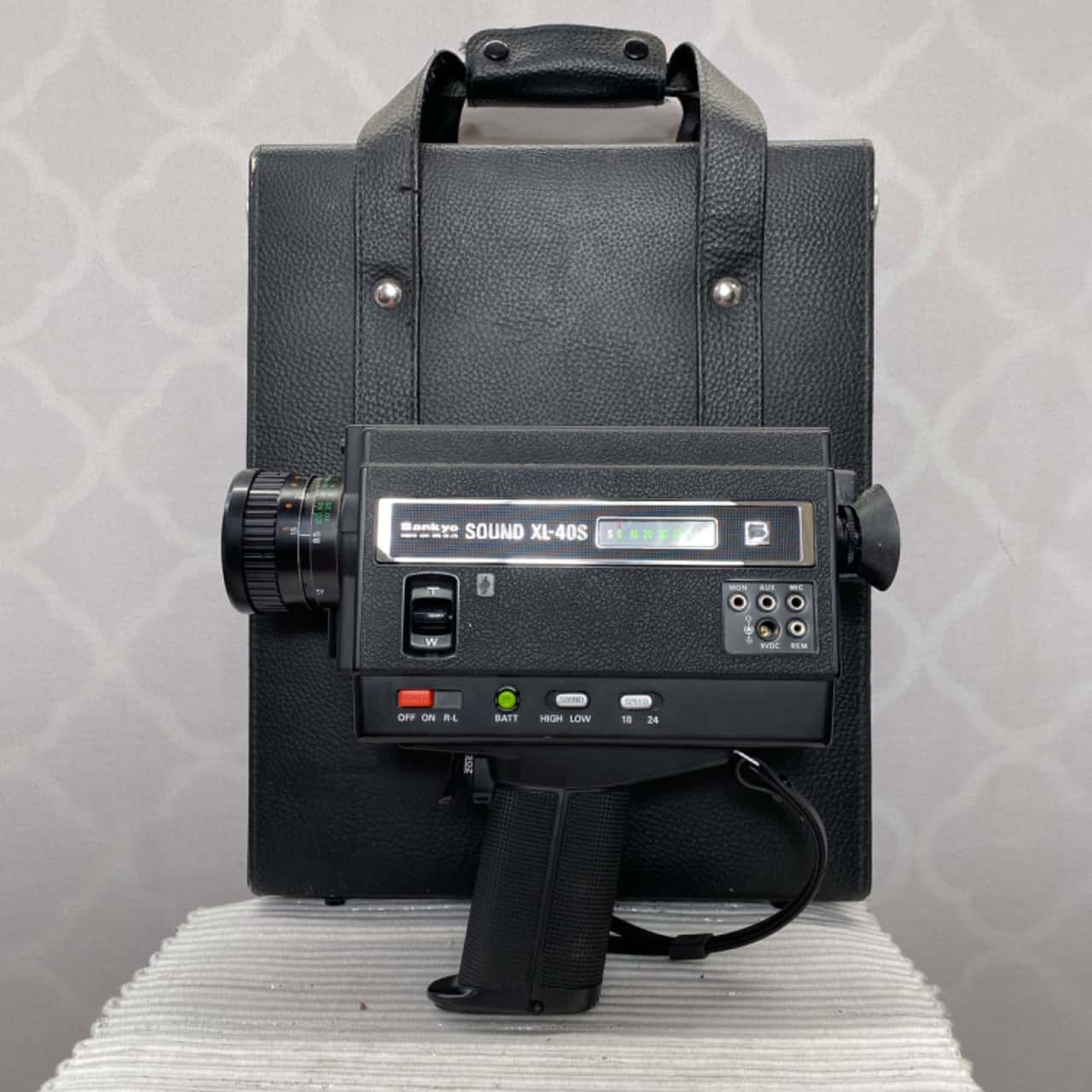 Vintage SANKYO Sound XL-40S Super 8 Movie Camera + Case(s)