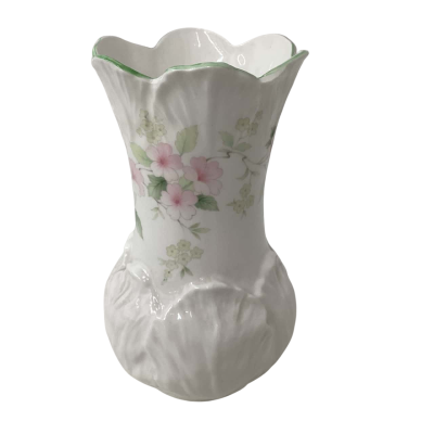 Elizabethan Staffordshire Vintage  fine bone china vase
