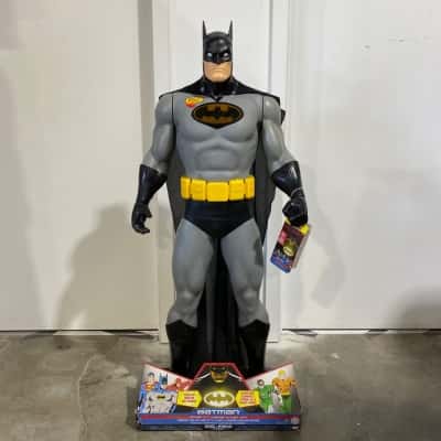 Jakks Pacific Gotham City Guardian With Bat Light Batman Figure - 122 cm