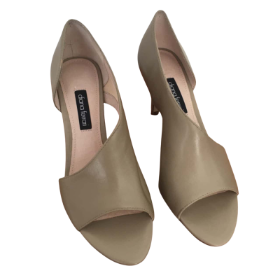 Diana Ferrari Womens  Size 6.5 Grey Leather Heels.    SR1