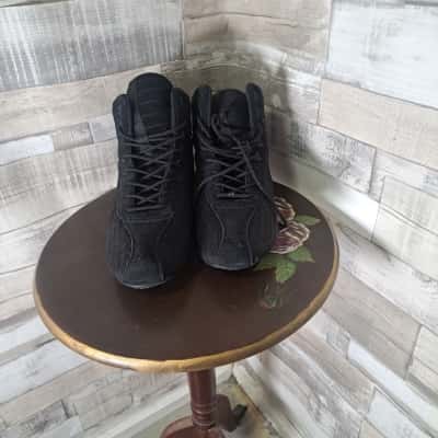 Ryderwear Unisex Shoes - Size 10 