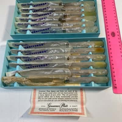 Vintage Grosvenor Table Knives Set In Box & Desert Knives Faux Pearl Handles