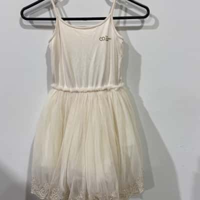  Ballet Dress Girls  Size 5  Cream 