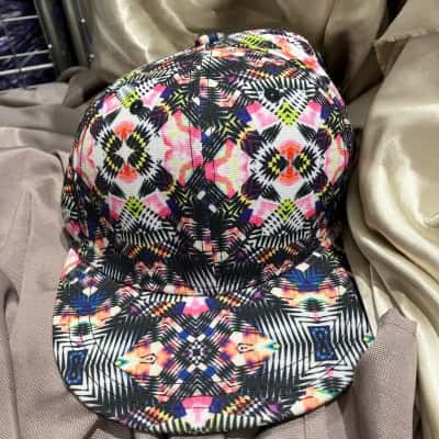 Cozi By Jennifer Hawkins Womens  Size One Size Cap Multicoloured / Pattern 