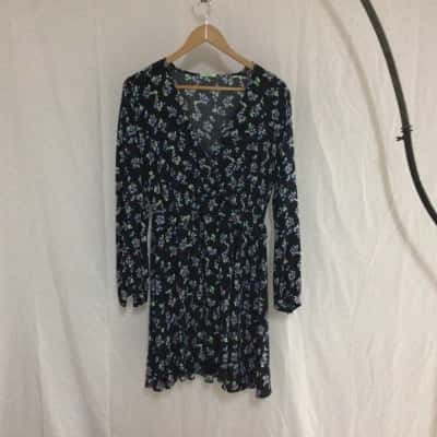 Stay Sunny Womens  Size 36 Floral 