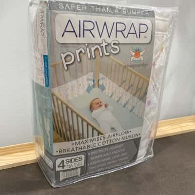 Weegoamigo Airwrap for baby cot / crib White 