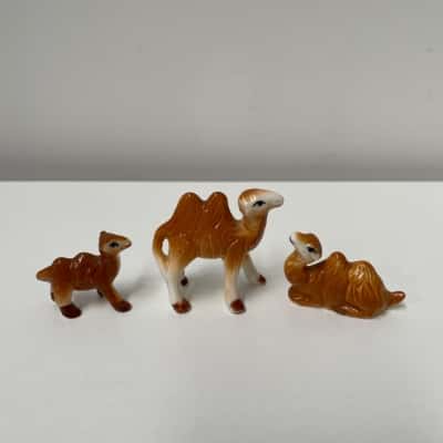 Vintage camel ceramic figurines X3