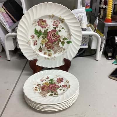 “Chelsea Rose” Clarice Cliff Royal Staffordshire Dinner Plates Set of 7