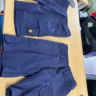 2 Pairs of women’s Size 6 Navy Blue 100 Cotton Eleven Work Shorts