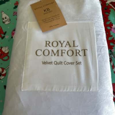 BNWT Royal Comfort White Velvet Quilt Cover Set (B21)