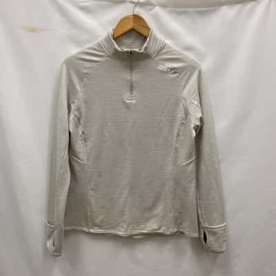2XU Women's Long Sleeve Stretch Top Size M Lightest Grey 
