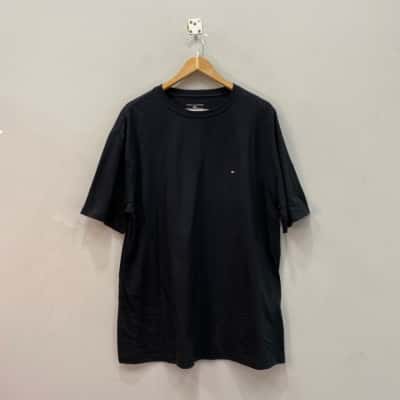 Tommy Hilfiger Mens  Size L Short Sleeve T-shirt Black  