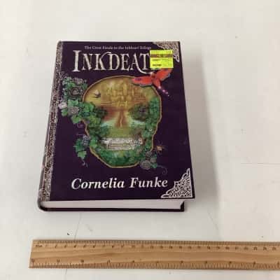 Inkdeath hardcover 3rd book of the Trilogy by Cornelia Funke 