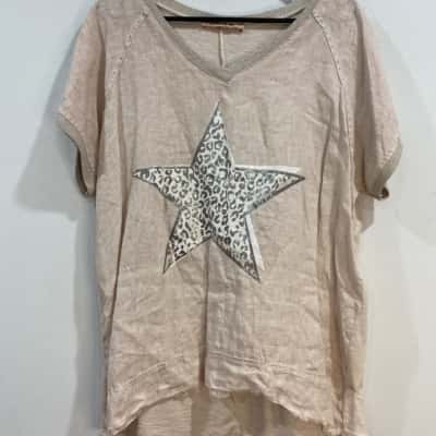 Wednesday Lulu Womens  Size M / S Beige top
