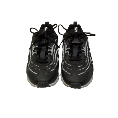 Mens Nike Size 11 Black / White Sneakers 