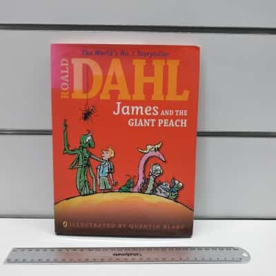 Roald Dahl: James and the Giant Peach (Book)