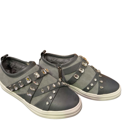 UGG D&K Sheepskinrr Richie Crystal Sneaker – Size 4L, Brand New in Box
