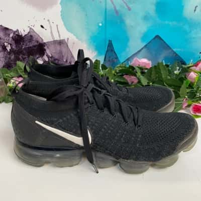 Nike Air Vapormax Womens  Size 9 Sneakers - black 